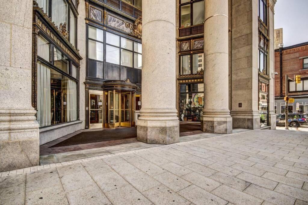 Harbor Apartments Free Indoor Parking Baltimore Exterior photo